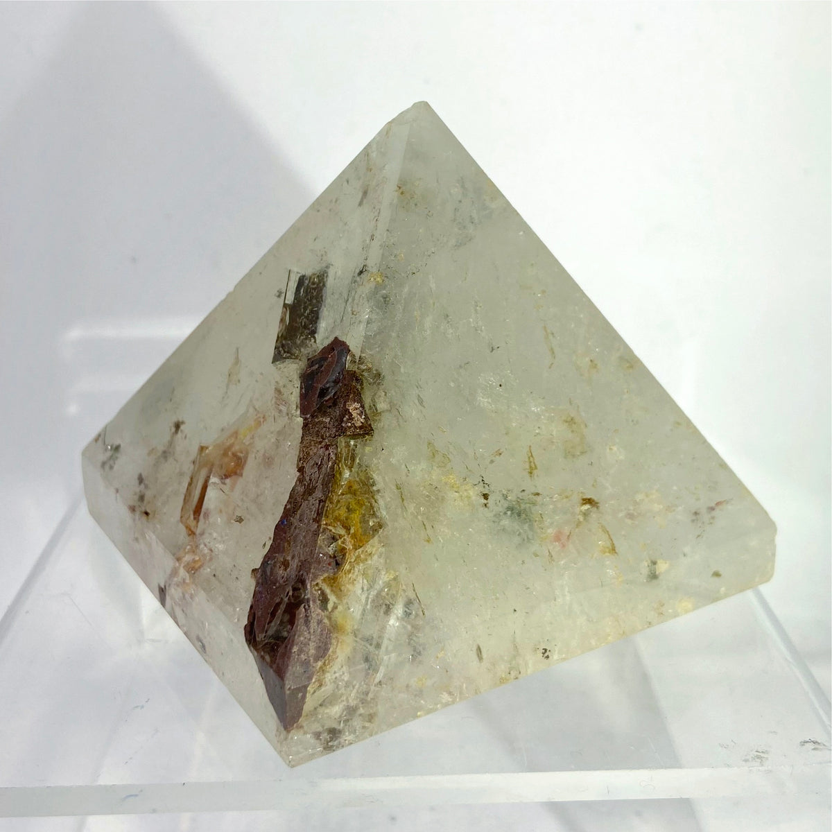 Scenic Quartz Pyramid