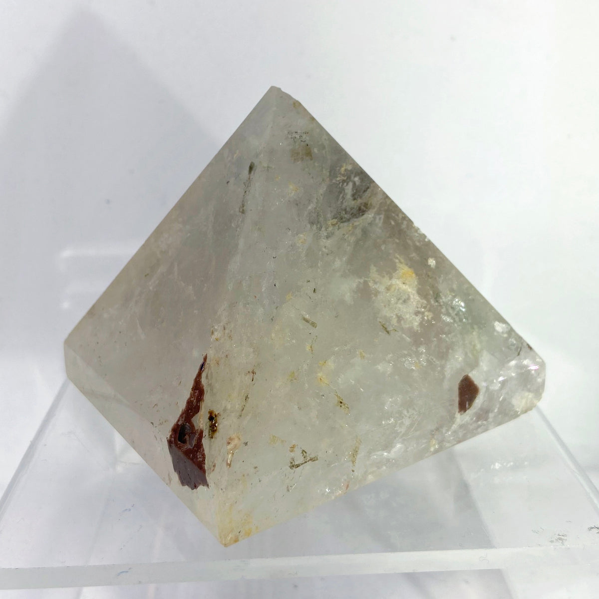 Scenic Quartz Pyramid