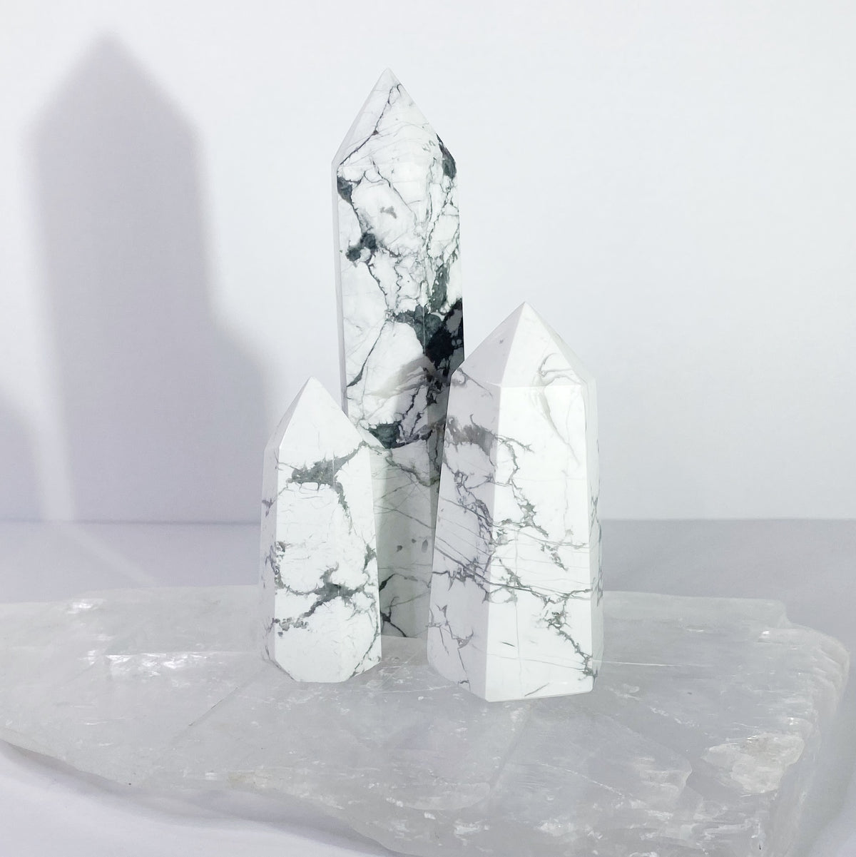 Howlite Points